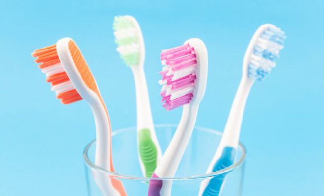 Limpiar el cepillo de dientes, ¿cómo hacerlo?
